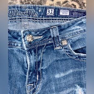 Short Jean Femme Miss Me Taille 27 - Broderies Bling Bling - Neuf Avec étiquettes - Fabriqué Vietnam